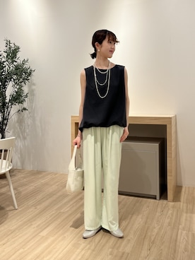「Jena espace merveilleux(ジェナ エスパスメルヴェイユ)のタックイージーパンツ(その他パンツ、グリーン系)」を使った、moeさん(レディース・166cm)の夏コーディネート