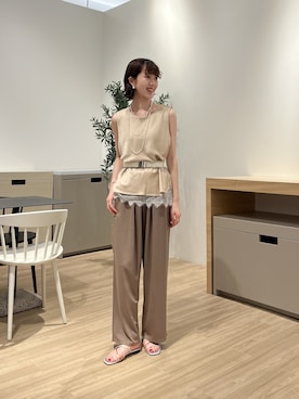 「Jena espace merveilleux(ジェナ エスパスメルヴェイユ)の〈7/17インスタライブご紹介アイテム〉接触冷感イージーパンツ(その他パンツ、グレー系)」を使った、moeさん(レディース・166cm)の夏コーディネート