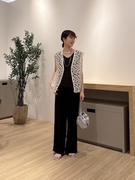 「Jena espace merveilleux(ジェナ エスパスメルヴェイユ)の両Vフレンチニット(ニット/セーター、グレー系)」を使った、moeさん(レディース・166cm)の夏コーディネート