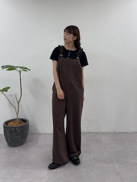 「CIAOPANIC TYPY（チャオパニックティピー）の【3サイズ展開】肩ドロストギャザーカットソポンチサロペット（つなぎ/オールインワン、ブラウン系）」を使った、Nanamiさん（レディース・166cm）の春コーディネート