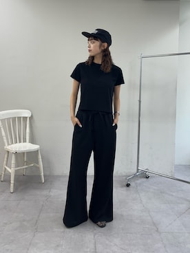 「CIAOPANIC TYPY（チャオパニックティピー）の【新色登場/美脚見え/3サイズ展開】柔らかルーズフレアイージーパンツ（デニムパンツ、ブラック系）」を使った、Nanamiさん（レディース・166cm）の夏コーディネート