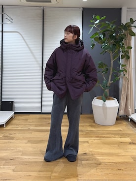 「Franklin Climbing（フランクリンクライミング）の【Franklin Climbing】男女兼用/防寒/蓄熱中綿/ショートブロックモンスターパーカー（Down Jacket / Coat、レッド系）」を使った、Nanamiさん（レディース・166cm）の秋コーディネート