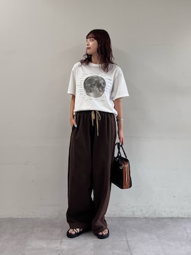 「CIAOPANIC TYPY（チャオパニックティピー）の【WEB限定】【UNISEX】ムーンクレーター＆アースロゴプリントTee（Tシャツ/カットソー、ホワイト系）」を使った、Nanamiさん（レディース・166cm）の夏コーディネート