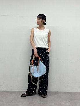 「CIAOPANIC TYPY（チャオパニックティピー）の【3サイズ展開】楊柳花柄刺繍イージーパンツ（その他パンツ、ブラック系）」を使った、Nanamiさん（レディース・166cm）の春コーディネート