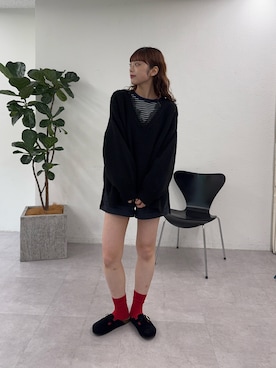 「CIAOPANIC TYPY（チャオパニックティピー）の∴深Vレースドッキングオーバーニット（Knitwear、ブラック系）」を使った、Nanamiさん（レディース・166cm）の秋コーディネート