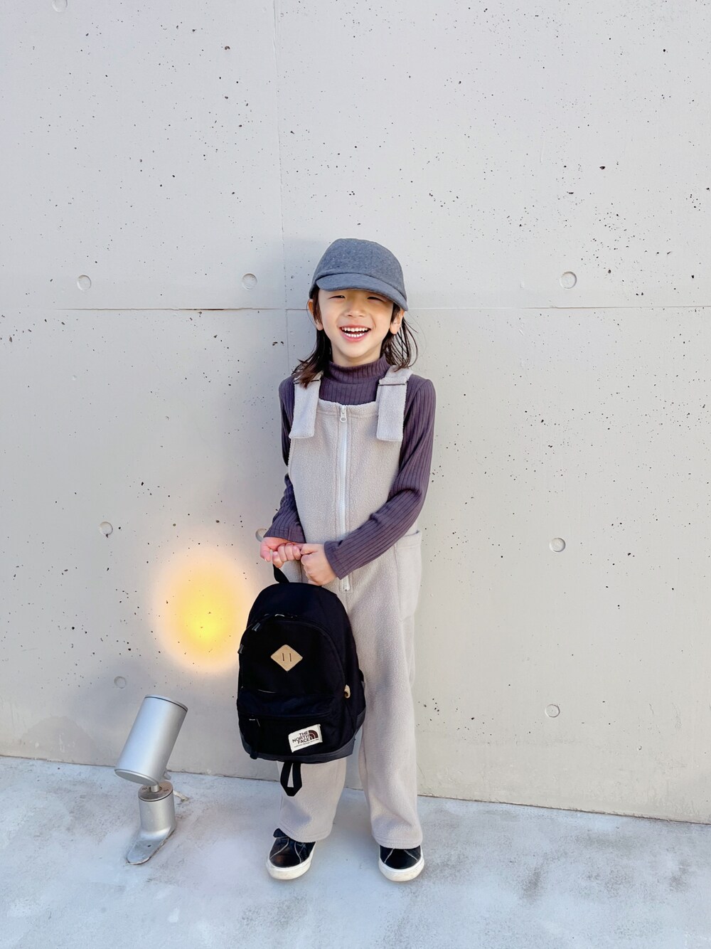 「THE NORTH FACEのTHE NORTH FACE KIDS BERKELEY MINI / ザ・ノース・フェイス キッズ バークレー ミニ（バックパック/リュック、ブラック系）」を使った、sayuuuuさん（キッズ・90cm）の冬コーディネートの1枚目の写真
