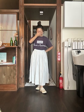 「アイテム（スニーカー）」を使った、Okeiさん（レディース・157cm）の秋コーディネート
