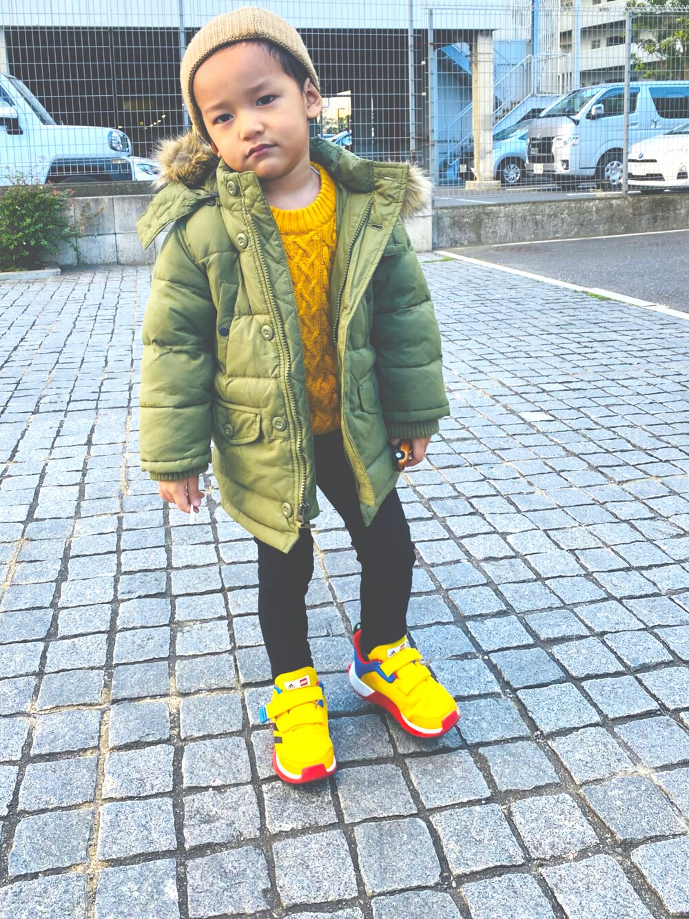 「winter、boy」｜「apres les coursの/ケーブル編みニット（ニット/セーター、ホワイト系）」を使った、kaederui17さん（キッズ・100cm）の冬コーディネートの1枚目の写真