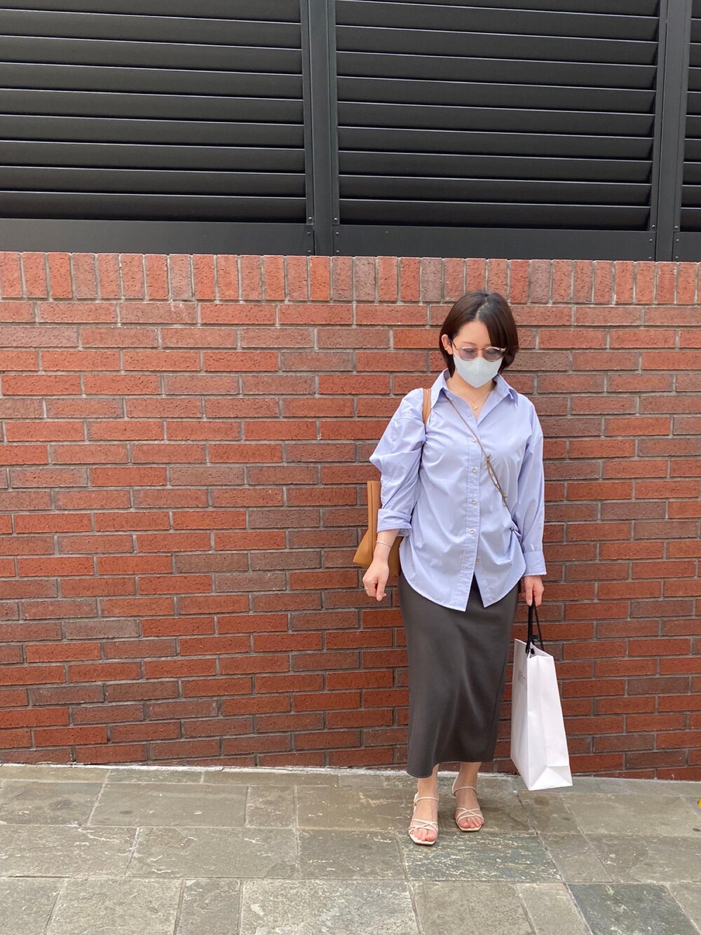 累計販売数1万枚達成】サテンBIGシャツ | LOUNGEDRESS(ラウンジ