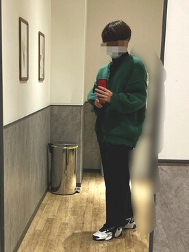 「Ellno Loset（エルノロゼット）のアイテム（カーディガン/ボレロ）」を使った、KEさん（メンズ・175cm）の冬コーディネート