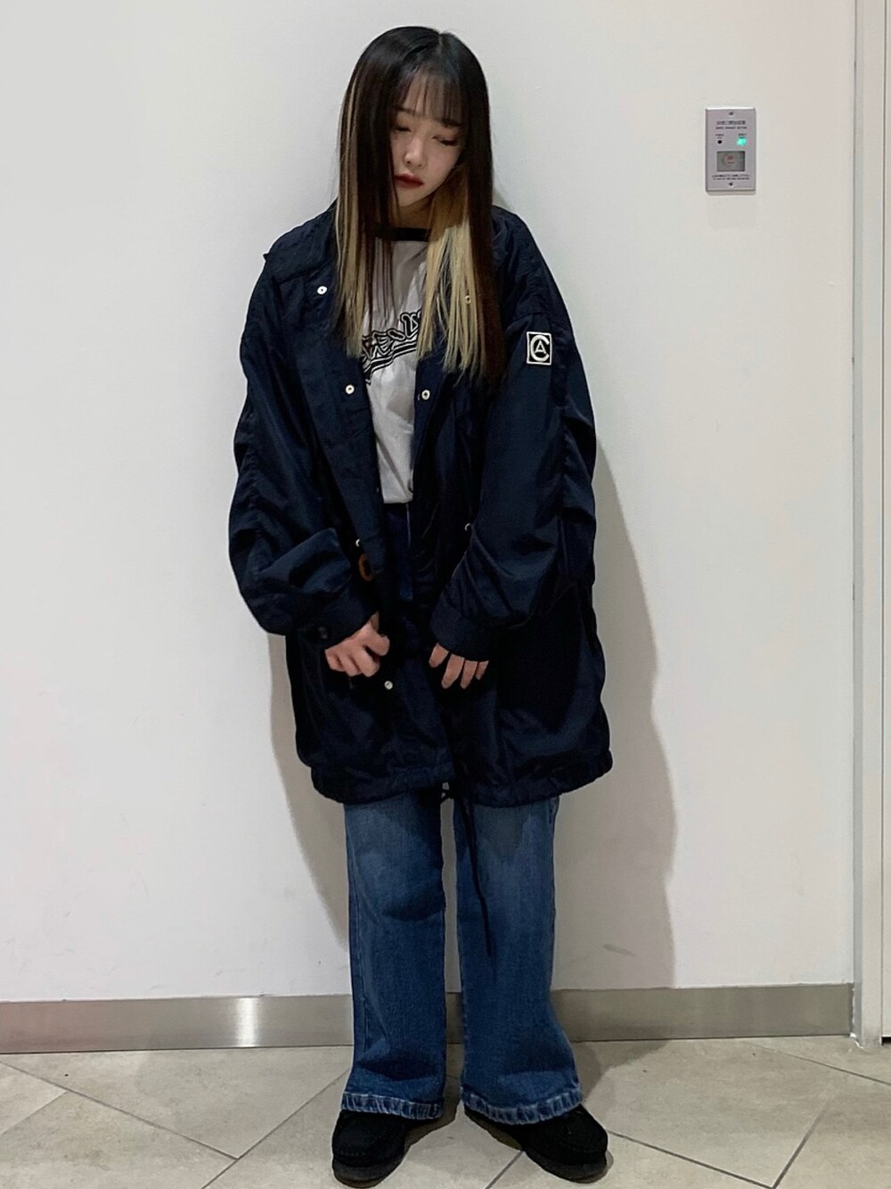 「デニム、モッズコート、ネイビー、AVIREX、ootd、clarks、ラグランTシャツ、低身長コーデ、ブルーデニム、AVIREXBelle」｜「AVIREXの【Women's】M-51 ルーズモッズコート/M-51 LOOSE MODS COAT（ブルゾン、ブルー系）」を使った、サキカさん（レディース・148cm）の冬コーディネートの1枚目の写真