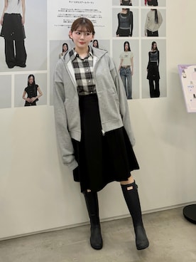 「HUNTER（ハンター）のWOMENS ORIGINAL TOUR TALL（レインシューズ、ブルー系）」を使った、りんさん（レディース・161cm）の秋コーディネート