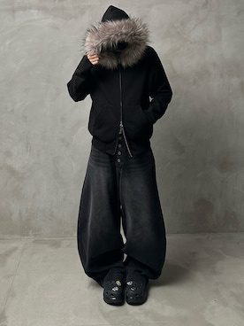 「アイテム（サンダル）」を使った、まつやまこうたさん（メンズ・172cm・20代）の秋コーディネート