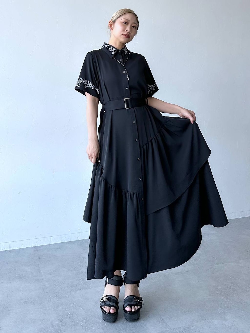 「きれいめ、着痩せ・細見え、モード、結婚式2次会、休日コーデ、デート/ロマンティック、春コーデ、女子会、個性派、モテ、カラーコーデ_HARE、HARE、ワンピース」｜「HAREのロザリオデザイン2Pセットネックレス(HARE)（ネックレス、ブラック系）」を使った、hare_usamiさん（レディース・158cm）の春コーディネートの1枚目の写真