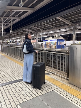 「PoFFのアイテム（ジャケット/アウター、ブルー系）」を使った、勝田里奈さん（レディース・160cm）の春コーディネート