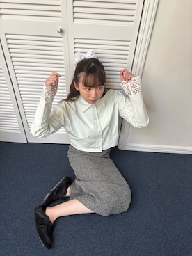 「アイテム（シュシュ）」を使った、勝田里奈さん（レディース・161cm・20代）の秋コーディネート