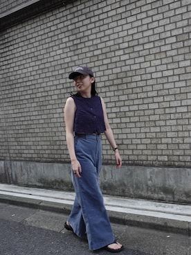 「アイテム（キャップ）」を使った、勝田里奈さん（レディース・161cm・20代）の秋コーディネート
