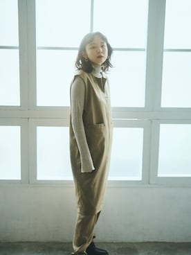「Chaos（カオス）のアイテム」を使った、勝田里奈さん（レディース・161cm）の秋コーディネート
