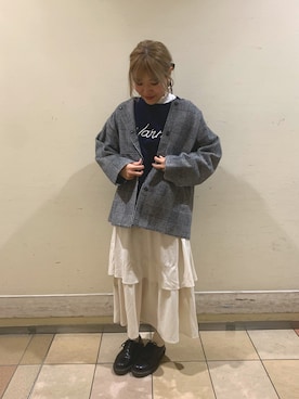 「白スカート」｜「アイテム（その他アウター）」を使った、ヒカリさん（レディース・165cm）の冬コーディネート