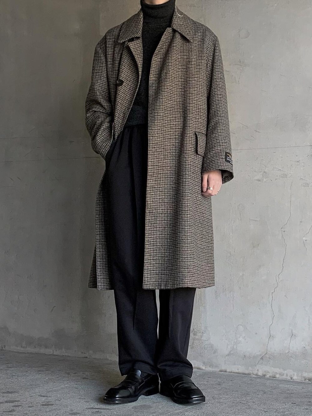 アダムエロペ　ダブルフェイストレンチコート　チェック　ヘリンボーン　ブラック ADAM ET ROPE'（アダムエロペ）の「HYBRID TWEED コート