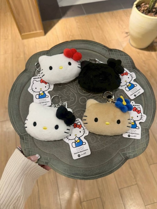 HELLO KITTY】ぬいミラーキーチャーム 633293（キーホルダー）｜Me