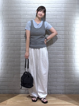 「LOWRYS FARM（ローリーズファーム）のＢＡＳＩＣシアータンク 1042099（タンクトップ、グレー系）」を使った、まなみんさん（レディース・164cm）の夏コーディネート