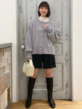 「パープル×黒」｜「アイテム（ニット/セーター）」を使った、まなみんさん（レディース・164cm）の冬コーディネート