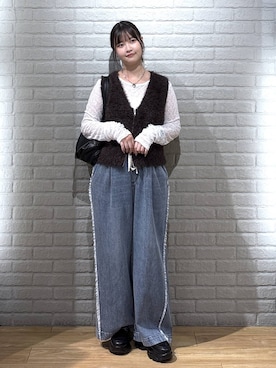 「LOWRYS FARM（ローリーズファーム）の【500mlペットボトル収納可】タックボストンＢＡＧ　1049023（ボストンバッグ、ブラック系）」を使った、まなみんさん（レディース・164cm）の秋コーディネート