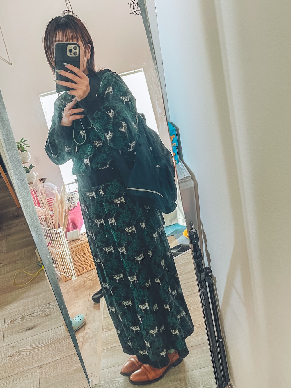 「セットアップ、コラボ、コラボアイテム、GU、アンダーカバー、GU×UNDERCOVER、リーガル」｜「REGALのアイテム（シューズ、ブラウン系）」を使った、pokoさん（レディース・161cm）の冬コーディネートの1枚目の写真
