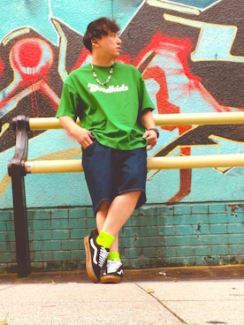 「P4U2 × LHP（ピーフォーユーツー エルエイチピー）のアイテム（Tシャツ/カットソー、グリーン系）」を使った、@takumiさん（メンズ・163cm）の夏コーディネート