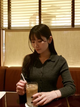 「アイテム（チャーム）」を使った、mikiさん（レディース・158cm）の秋コーディネート