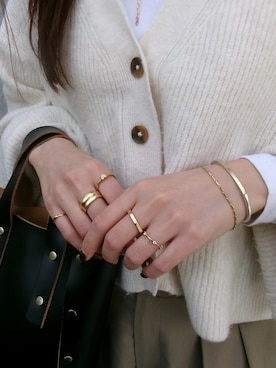 「アイテム（ブレスレット）」を使った、mikiさん（レディース・158cm）の秋コーディネート