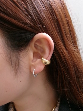 「アイテム（イヤーカフ）」を使った、mikiさん（レディース・158cm）の冬コーディネート