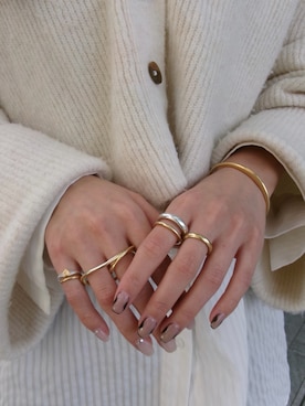 「アイテム（ブレスレット）」を使った、mikiさん（レディース・158cm）の秋コーディネート