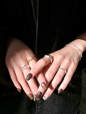 「アイテム（ブレスレット）」を使った、mikiさん（レディース・158cm）の秋コーディネート