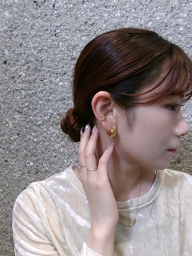 「アイテム（ピアス（両耳用））」を使った、mikiさん（レディース・158cm）の秋コーディネート