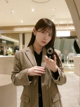 「アイテム（イヤーカフ）」を使った、mikiさん（レディース・158cm）の秋コーディネート