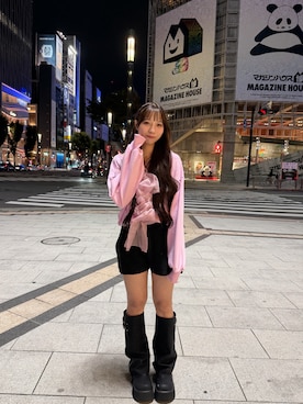 「アイテム（スウェット、ピンク系）」を使った、Risaさん（レディース・158cm）の秋コーディネート