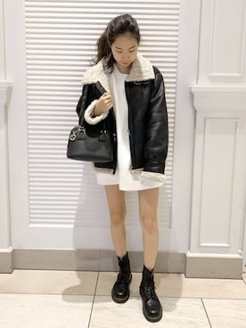 「レザーコーデ」｜「アイテム（スウェット）」を使った、Momoさん（レディース・153cm）の秋コーディネート