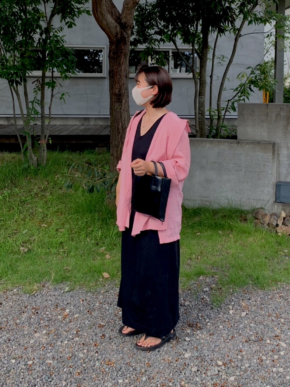 「夏コーデ、ピンクシャツ、低身長コーデ、ootd、シンプルコーデ、カジュアル」｜「ZARAのアイテム（シャツ/ブラウス、ピンク系）」を使った、i______01さん（レディース・156cm）の夏コーディネートの1枚目の写真