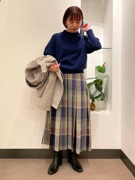 「ブルーニット」｜「アイテム（その他アウター）」を使った、ホンダ マユさん（レディース・152cm）の秋コーディネート
