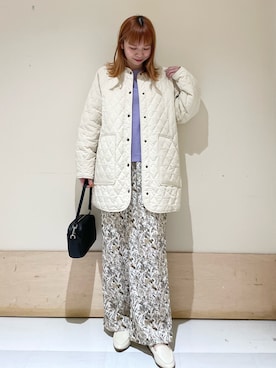 「キルトジャケット」｜「アイテム（スリッポン）」を使った、ホンダ マユさん（レディース・152cm）の春コーディネート