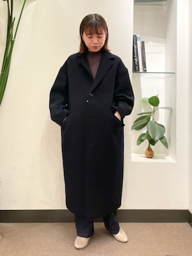 「URBAN RESEARCH DOORS WOMENS」｜「アイテム（チェスターコート）」を使った、ホンダ マユさん（レディース・152cm）の秋コーディネート