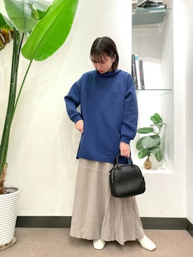 「blue」｜「アイテム（ショルダーバッグ）」を使った、ホンダ マユさん（レディース・152cm）の秋コーディネート