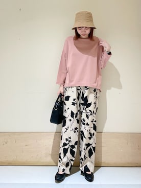 「フラワープリント」｜「アイテム（帽子）」を使った、ホンダ マユさん（レディース・152cm）の春コーディネート