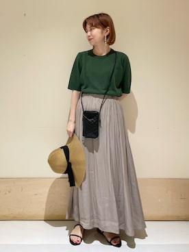 カッセンギャザーロングスカートを使った人気ファッション
