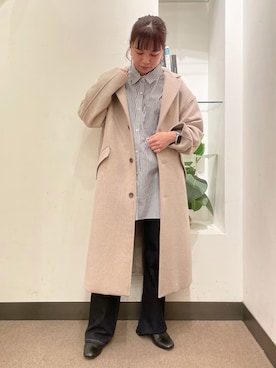 「URBAN RESEARCH DOORS WOMENS」｜「アイテム（チェスターコート）」を使った、ホンダ マユさん（レディース・152cm）の秋コーディネート