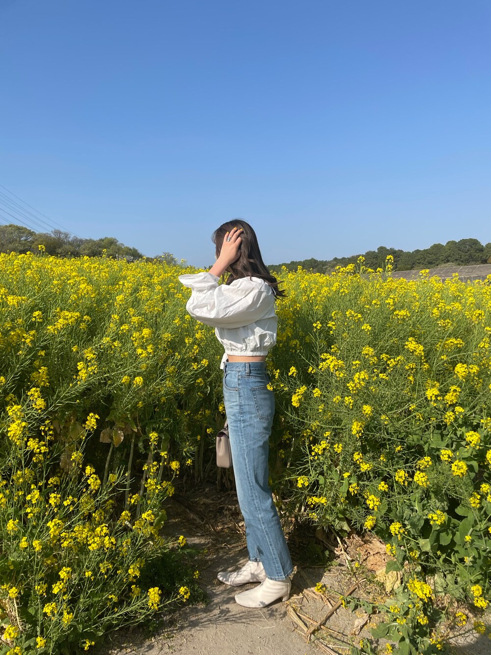 「春夏コーデ、シンプル、休日コーデ、パンツスタイル、大人カジュアル、デニムパンツ、GU、kasutane、GRL」｜「GUのハイウエストストレートジーンズ+EC(股下82cm)（パンツ、その他）」を使った、あやさん（レディース・165cm）の夏コーディネートの1枚目の写真