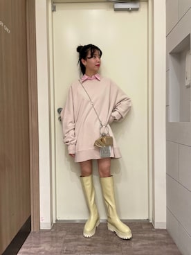 「ロングブーツ」｜「アイテム（ピンク系）」を使った、Ayukaさん（レディース・159cm）の春コーディネート