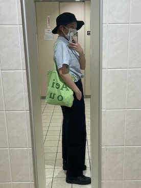 「UNIQLO（ユニクロ）のハイライズワイドストレートジーンズ（デニムパンツ）」を使った、ハナさん（レディース・162cm）の春コーディネート